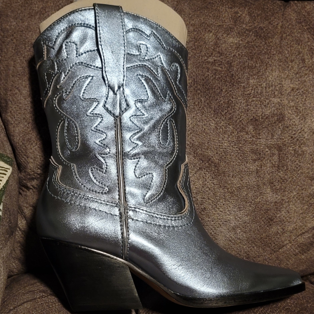 NWT DOLCE VITA BOOTS
